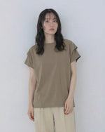 ボーダー柄 ゆったり バットスリーブ クルーネックTシャツ