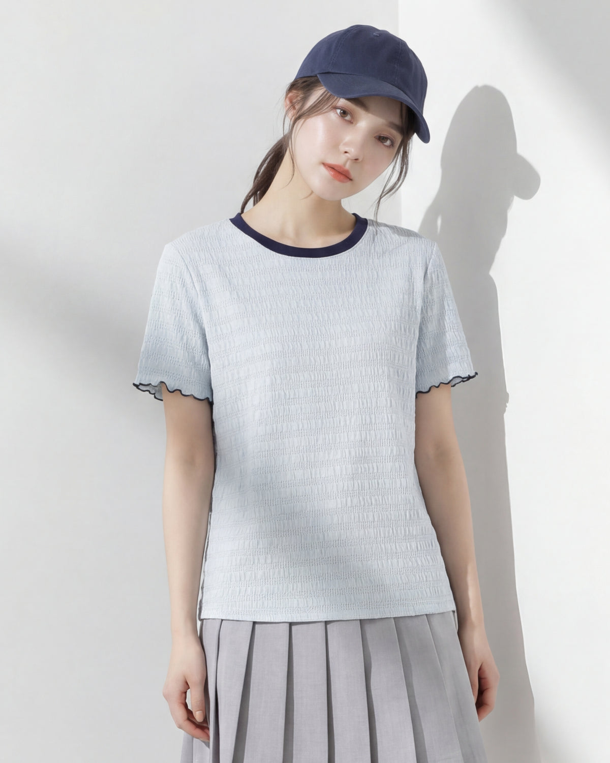 ライトブルー 配色ラウンドネック 波柄テクスチャーTシャツ