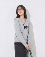 【全2色】S~XL Vネック 透かし縁取り 猫モチーフ ニットトップス