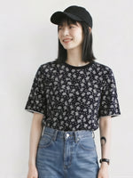 ブラック小花柄スリム半袖Tシャツ