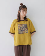 ゆったりクルーネック 配色トリムプリントTシャツ