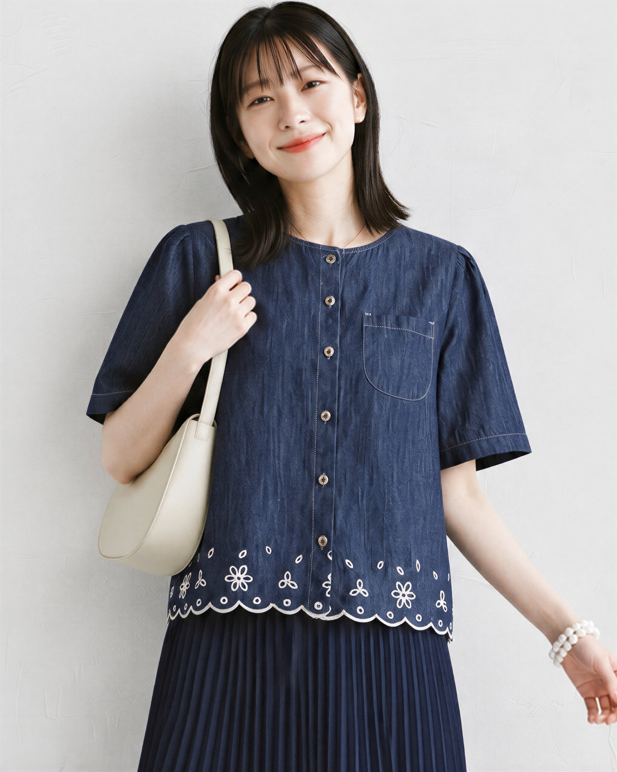 快適ソフトデニム気質ラウンドネック刺繍裾シャツ-ブルー-L