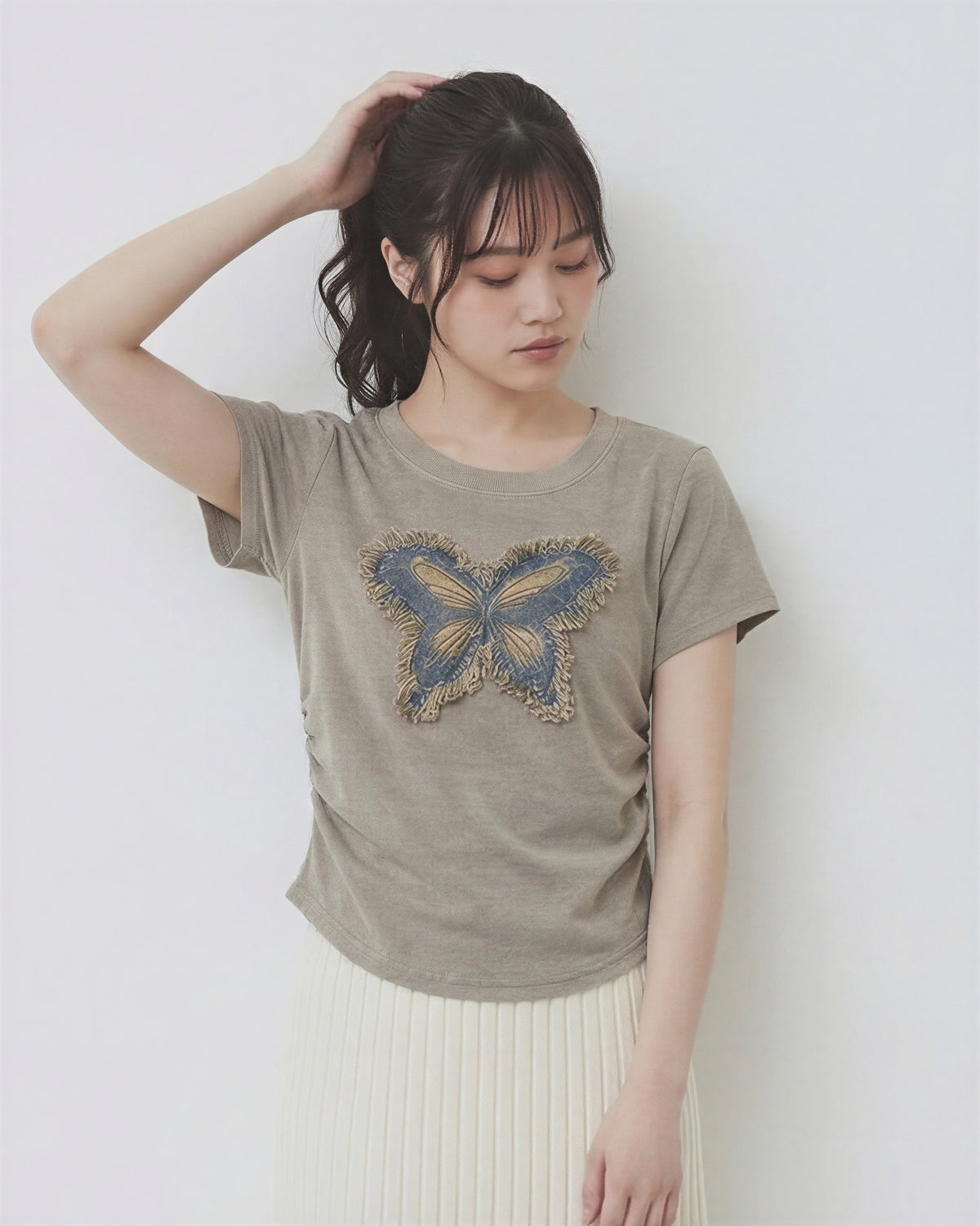 バタフライ立体フリンジワッペン クルーネック半袖Tシャツ