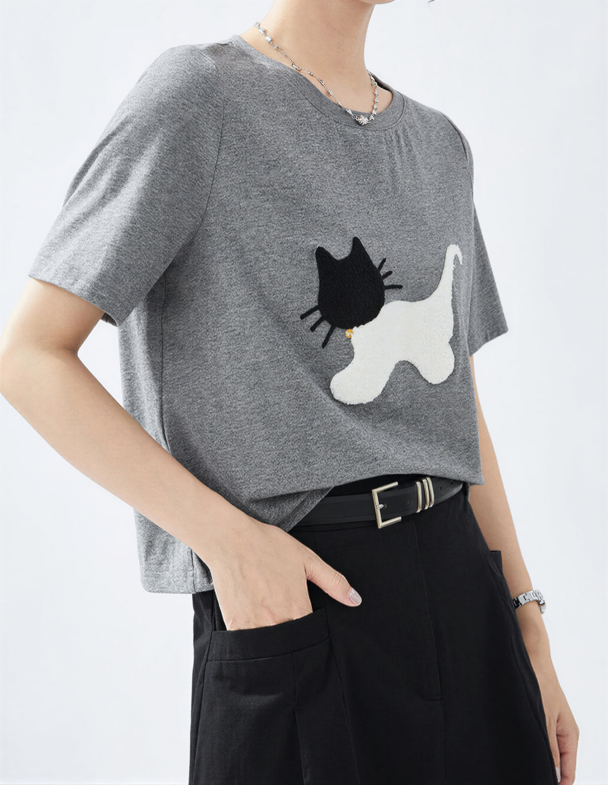 コットン素材、ネコ！子猫刺繍半袖Tシャツデザイン感ゆったりトップス