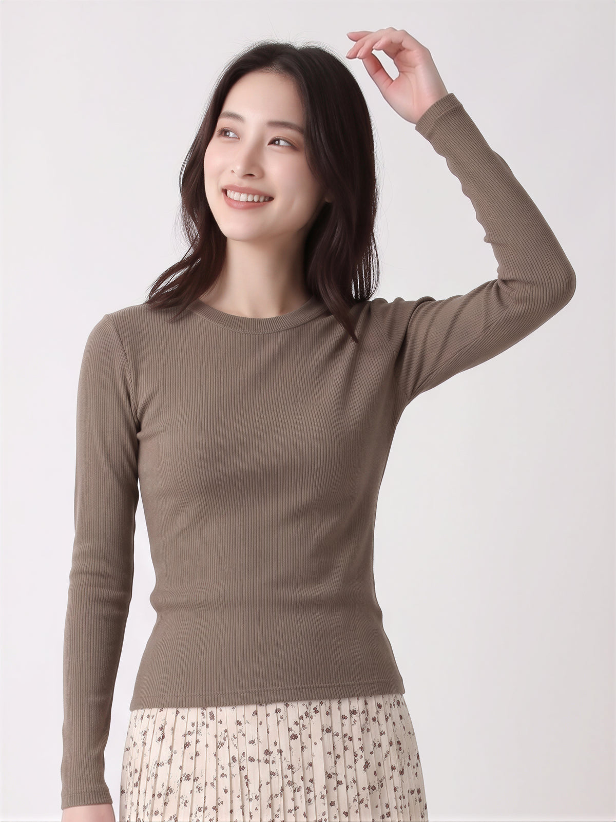 スリムフィット クルーネック長袖Tシャツ
