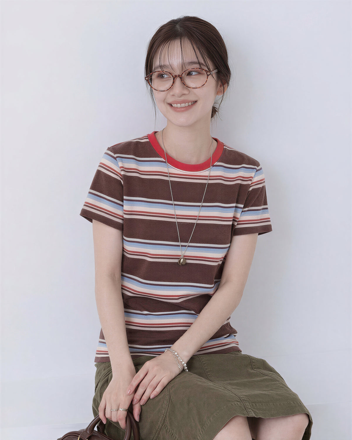 チェリーレッド襟 配色ボーダー 半袖Tシャツ
