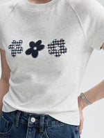 スリムフィット ラグランスリーブ フラワーアップリケTシャツ