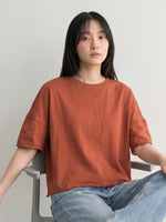ゆったりドロップショルダー ラウンドヘムTシャツ