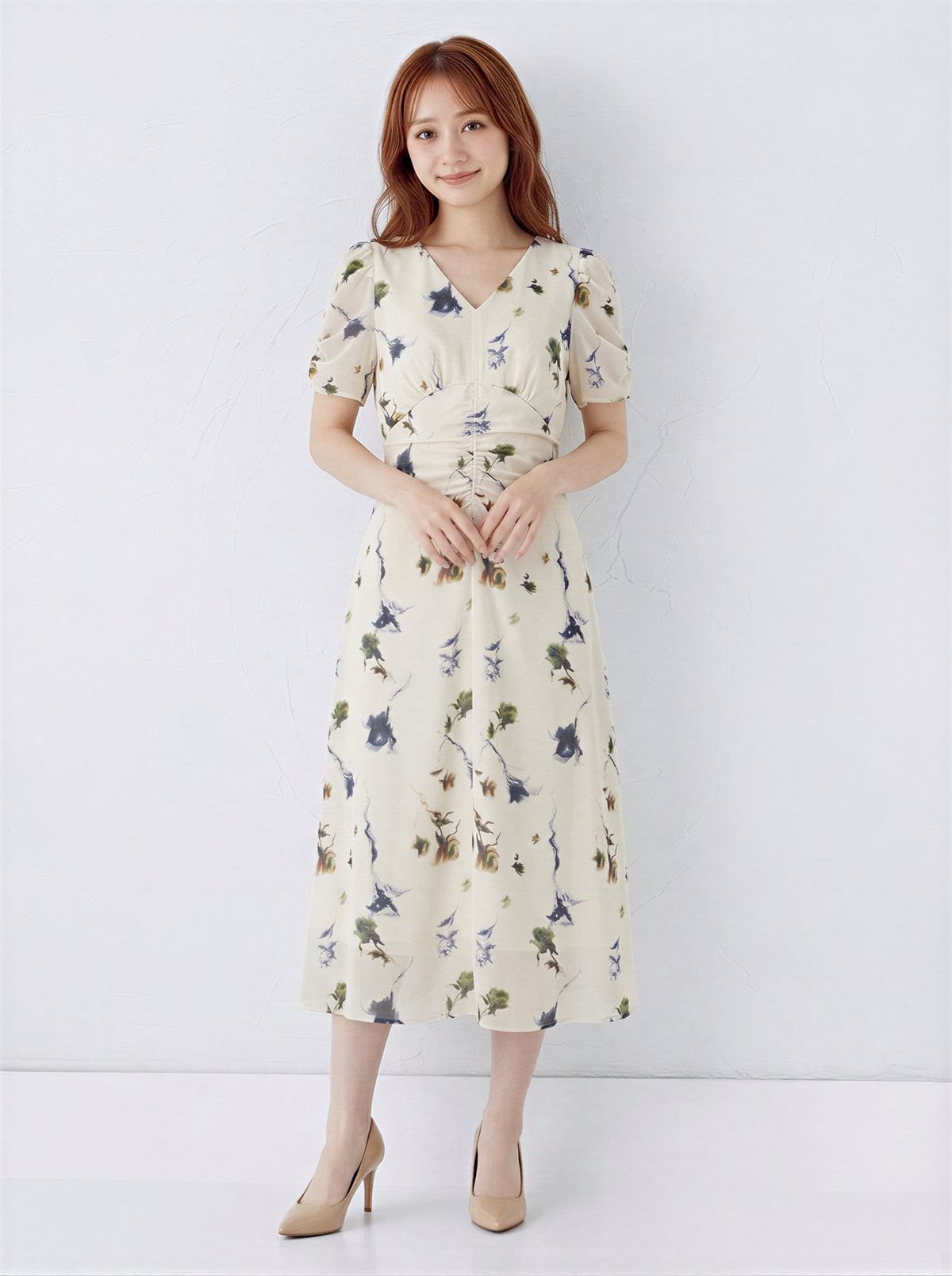 Vネック ウエストシェイプ ギャザー パフスリーブ 花柄ワンピース-ライトベージュ-XL