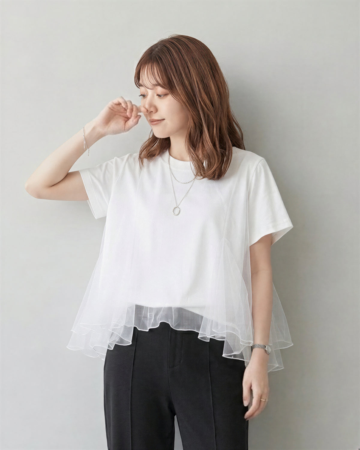 ゆったりラウンドネック チュール切り替えTシャツ-ホワイト-FREE
