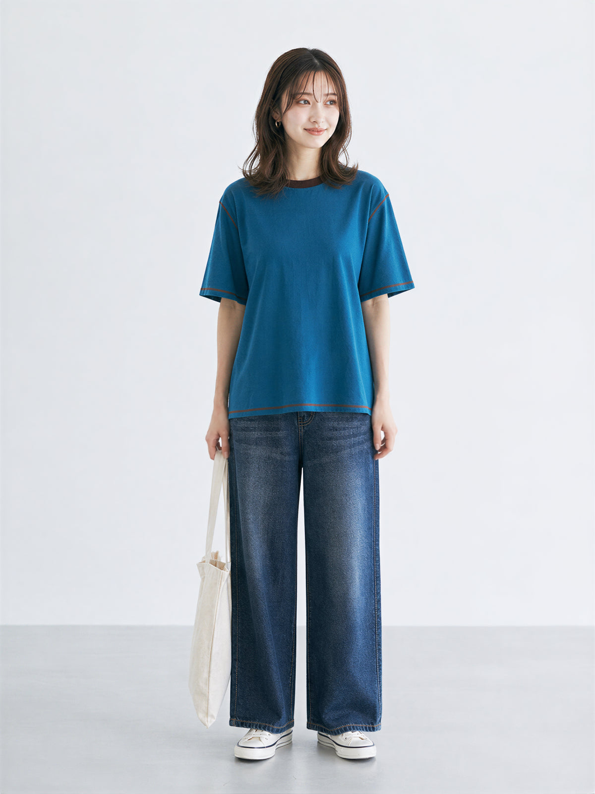 【全3色】ゆったりストレート 配色トリムTシャツ | 肌触り柔らかい