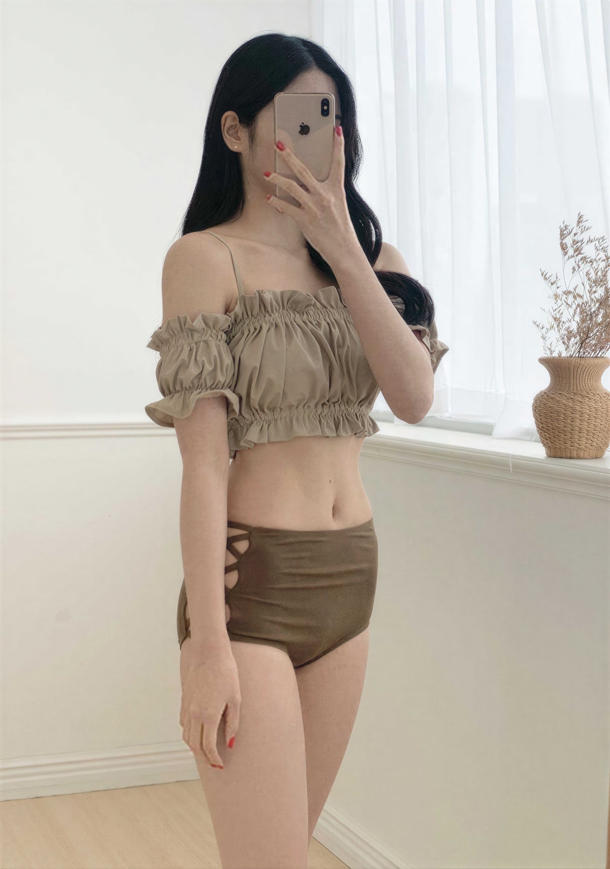 オフショルダー フリル サイドカットアウト セパレート水着