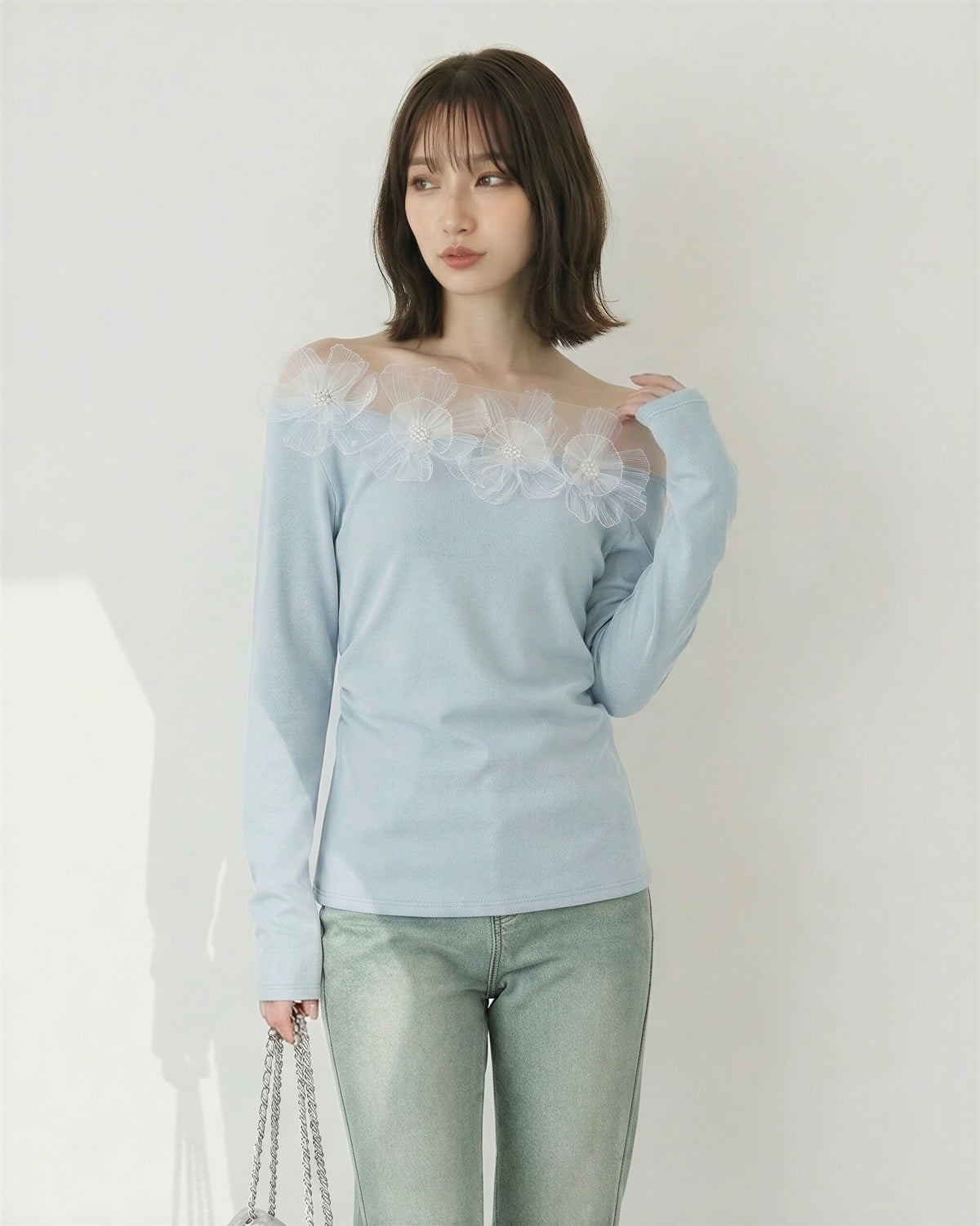 オフショルダー 透けチュール切替 立体フラワー 長袖Tシャツ