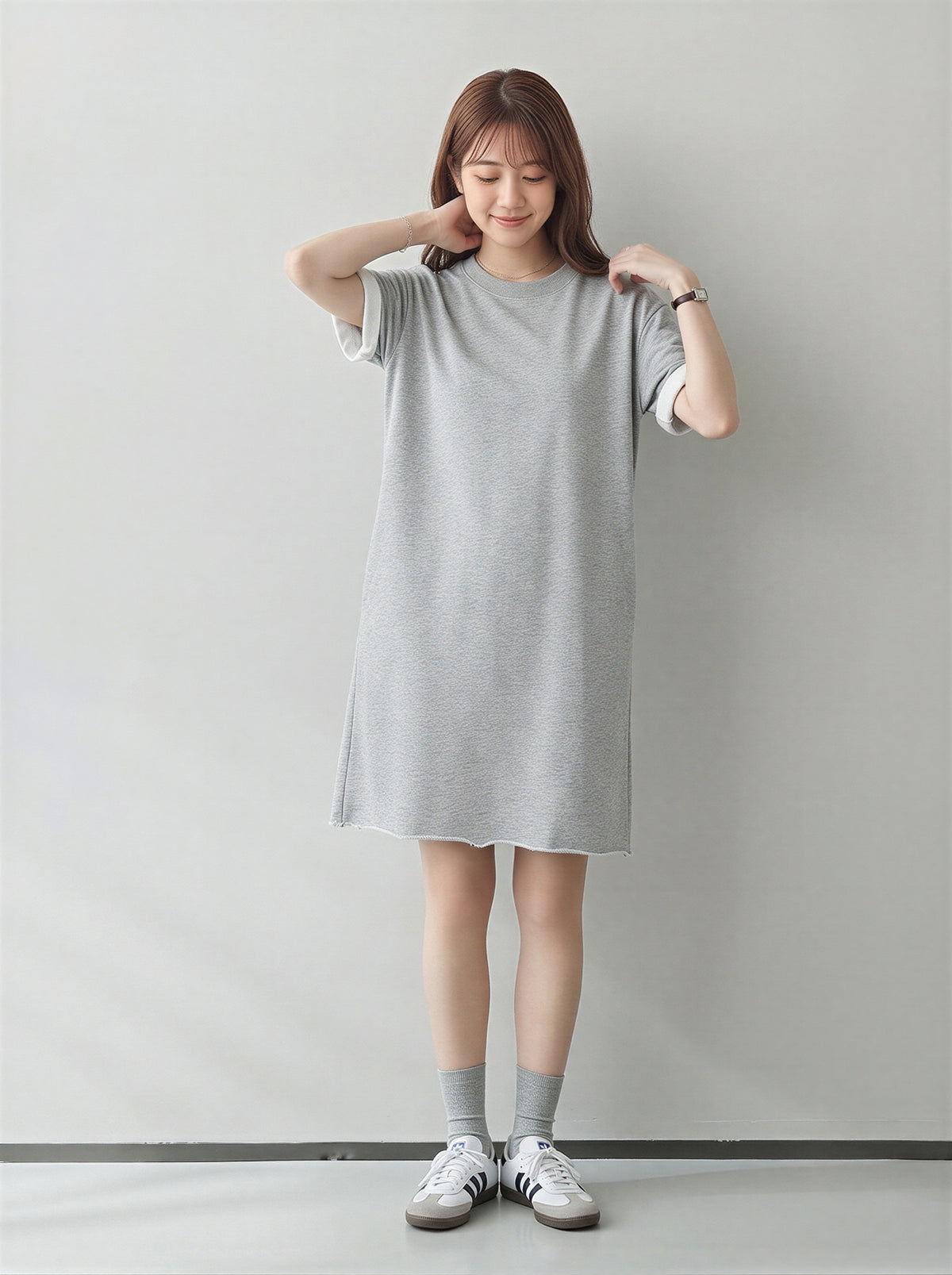 ゆったりストレート ロールアップスリーブ Tシャツワンピース