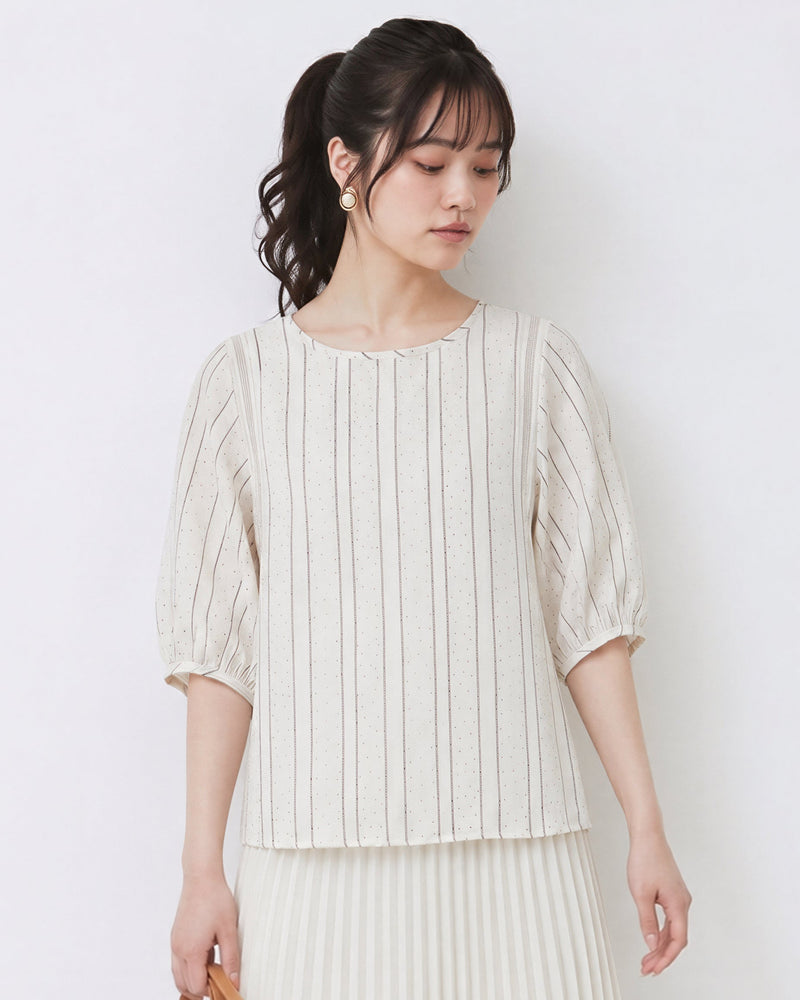 涼しさをまとう｜上質なテンセルリネン混 クルーネック ストレートストライプシャツ
