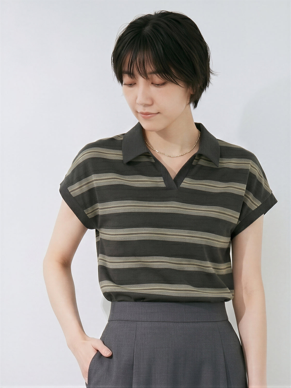 襟付きボーダー ロールヘムTシャツ-モカ-L