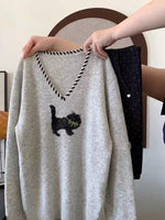 【全2色】S~XL Vネック 透かし縁取り 猫モチーフ ニットトップス