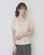 ドローストリングネック パフスリーブ カットワーク刺繍ブラウス-ベージュ-L