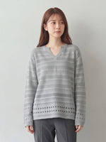 透かしボーダーVネックゆったりニット