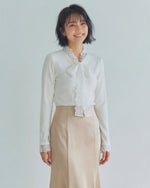 透かしレース×ボウタイ付きVネック くびれ見え長袖Tシャツ