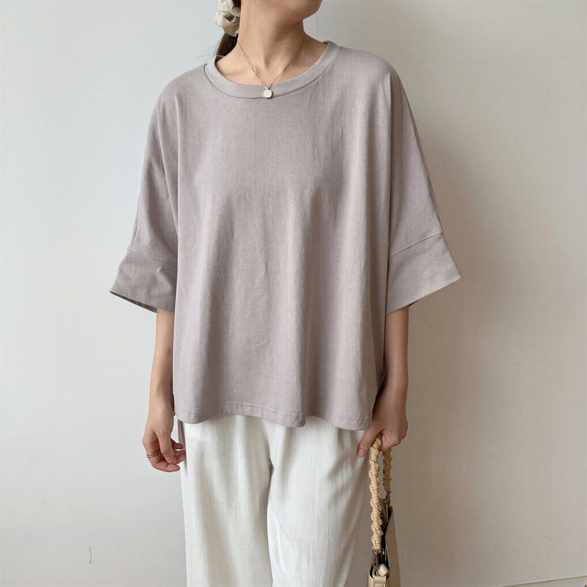 ゆったりドロップショルダー スリットTシャツ