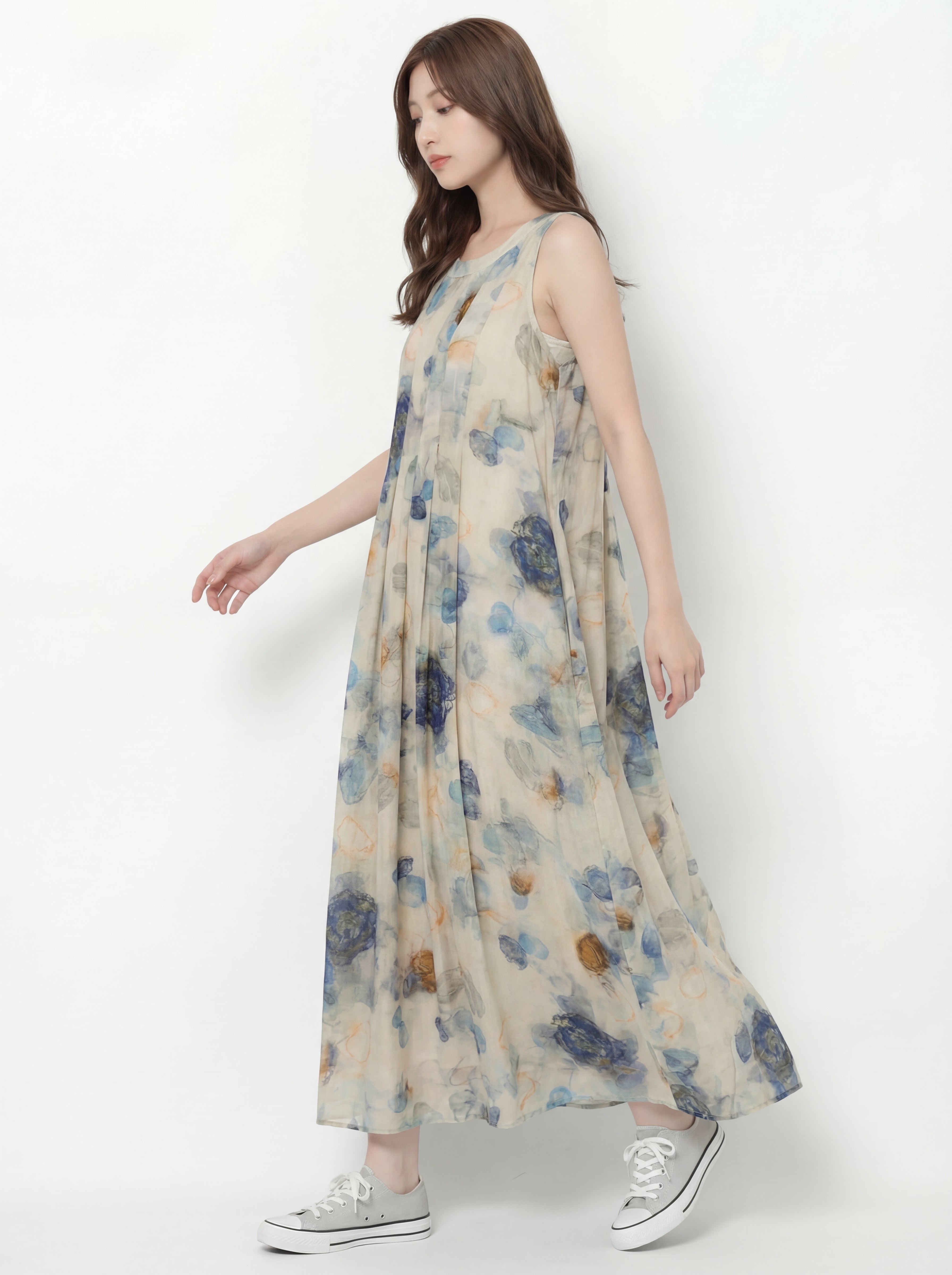 ライトブルー 花柄プリント ゆったりAライン ノースリーブワンピース