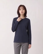 クルーネック ストレートシルエット ゆったり 長袖Tシャツ