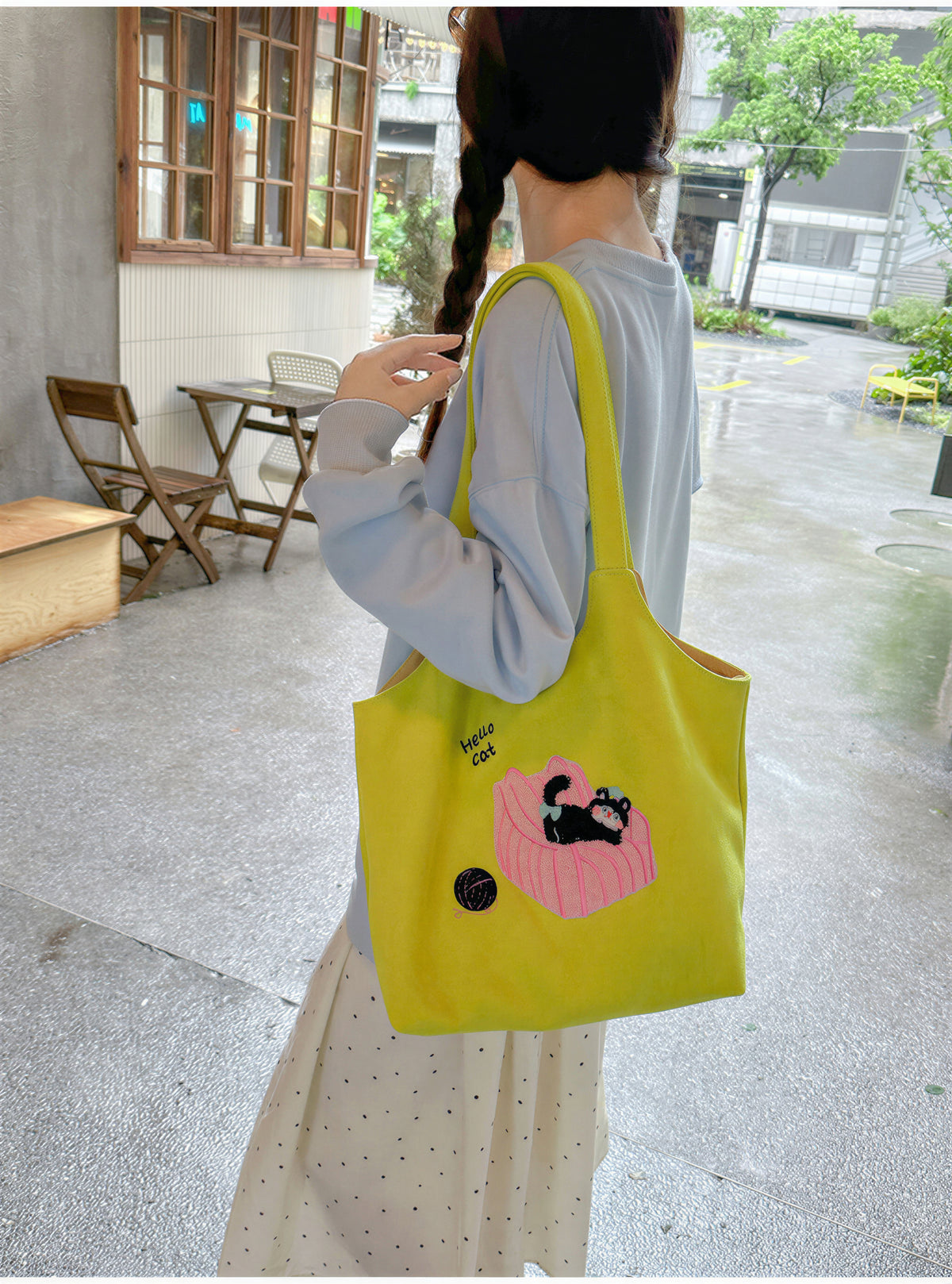 猫アップリケ刺繍 やわらかスエード調 トートバッグ