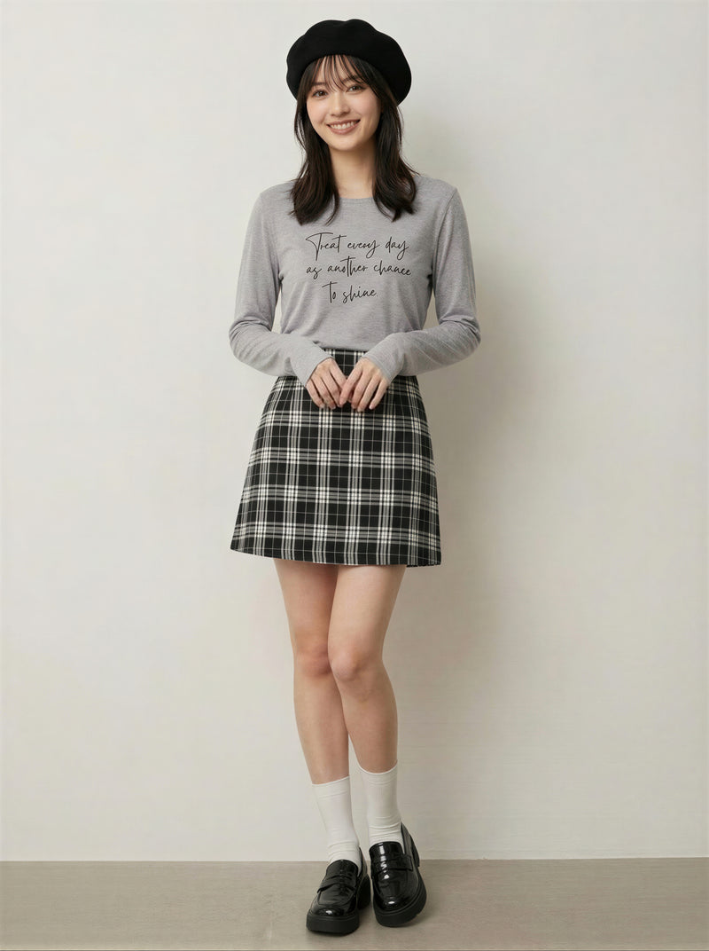 ライトグレー クルーネック 手書き風ロゴプリント スリムフィット 長袖Tシャツ