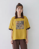 ゆったりクルーネック 配色トリムプリントTシャツ