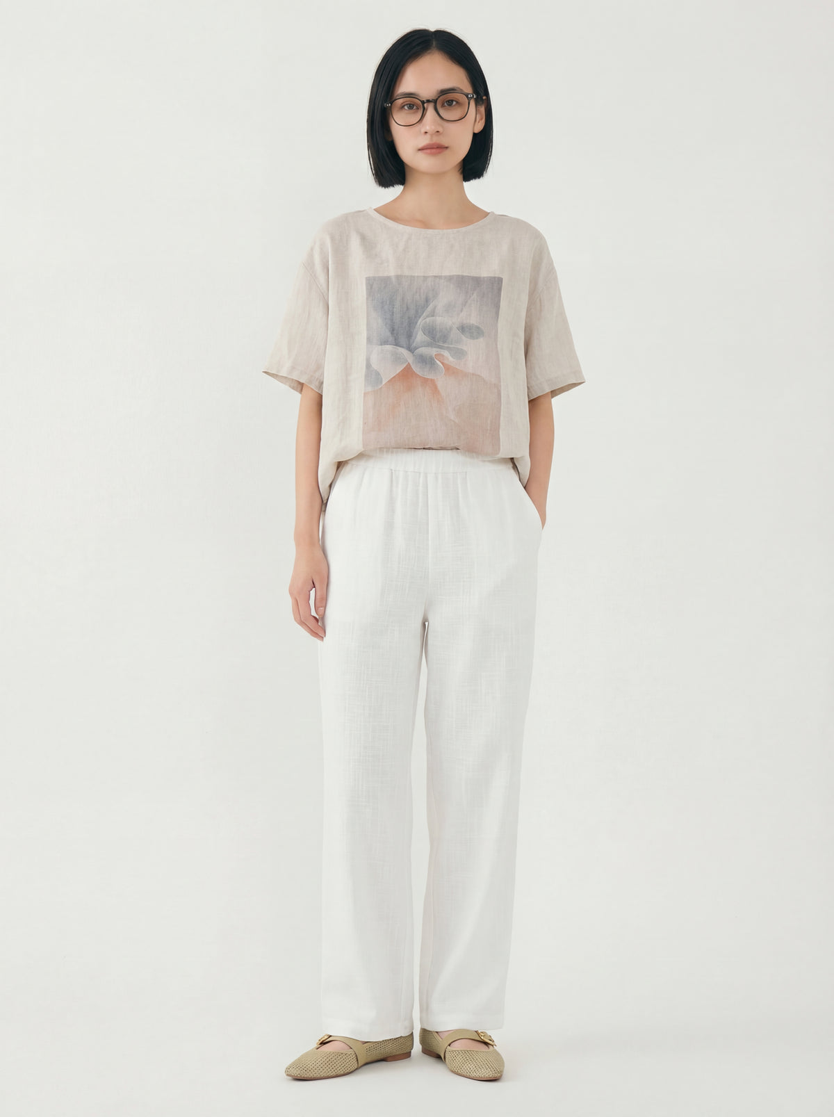 ライトベージュ ゆったりドロップショルダー クルーネック プリント半袖Tシャツ