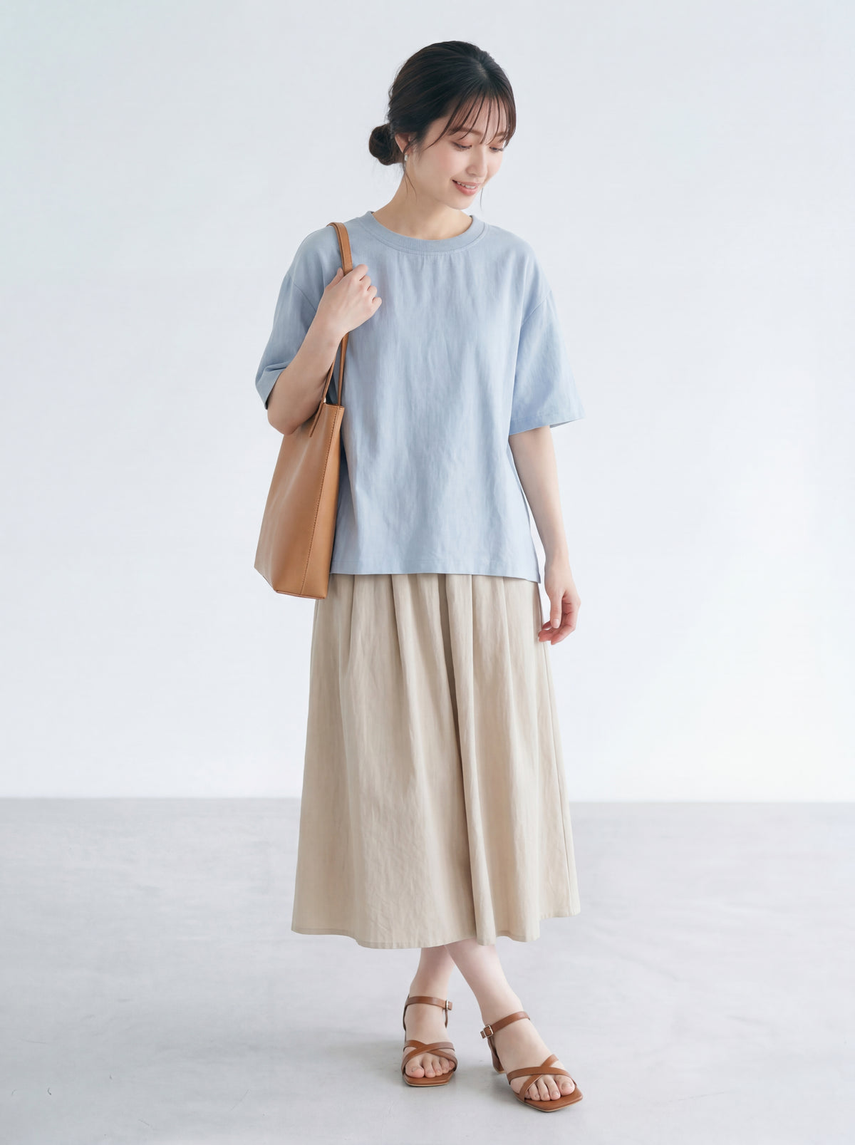 ライトブルー 肩落ち ゆったり クルーネック 半袖Tシャツ
