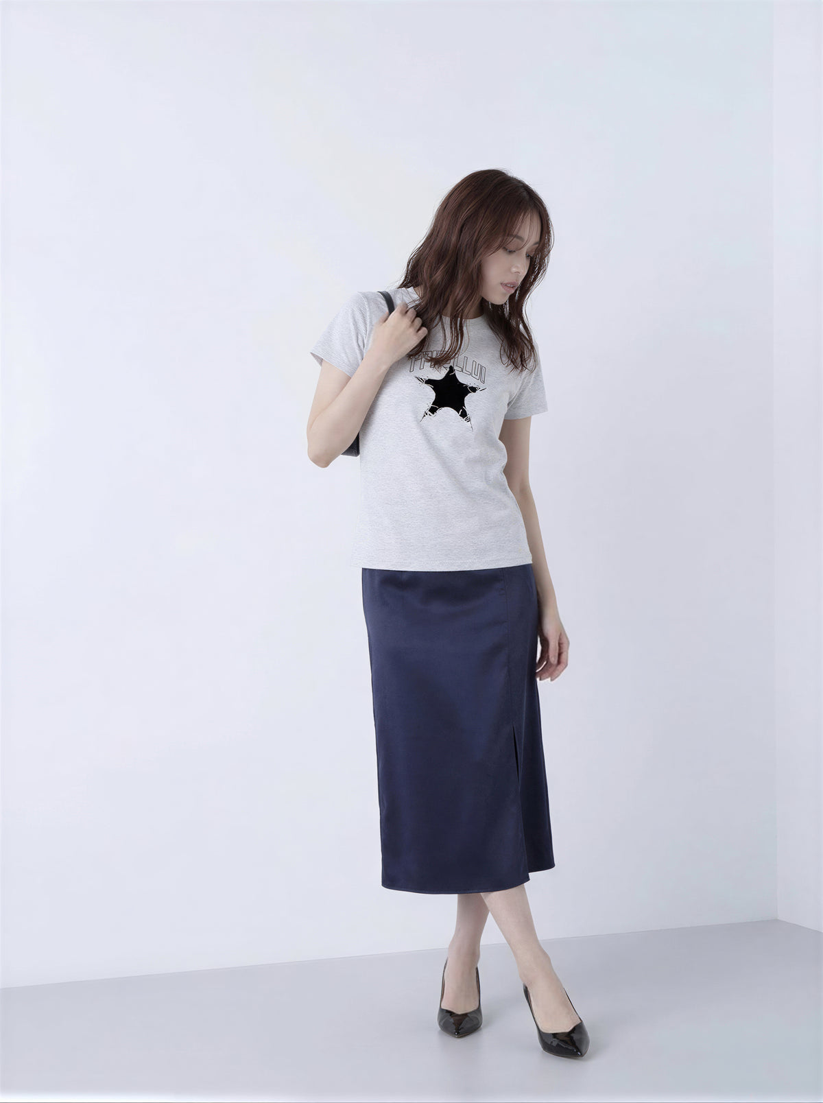 ライトグレー スタープリント スリムフィット 半袖Tシャツ