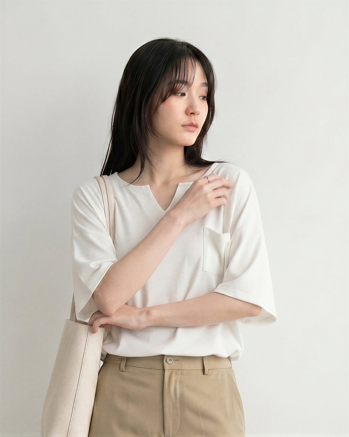 ゆったりドロップショルダーポケットTシャツ