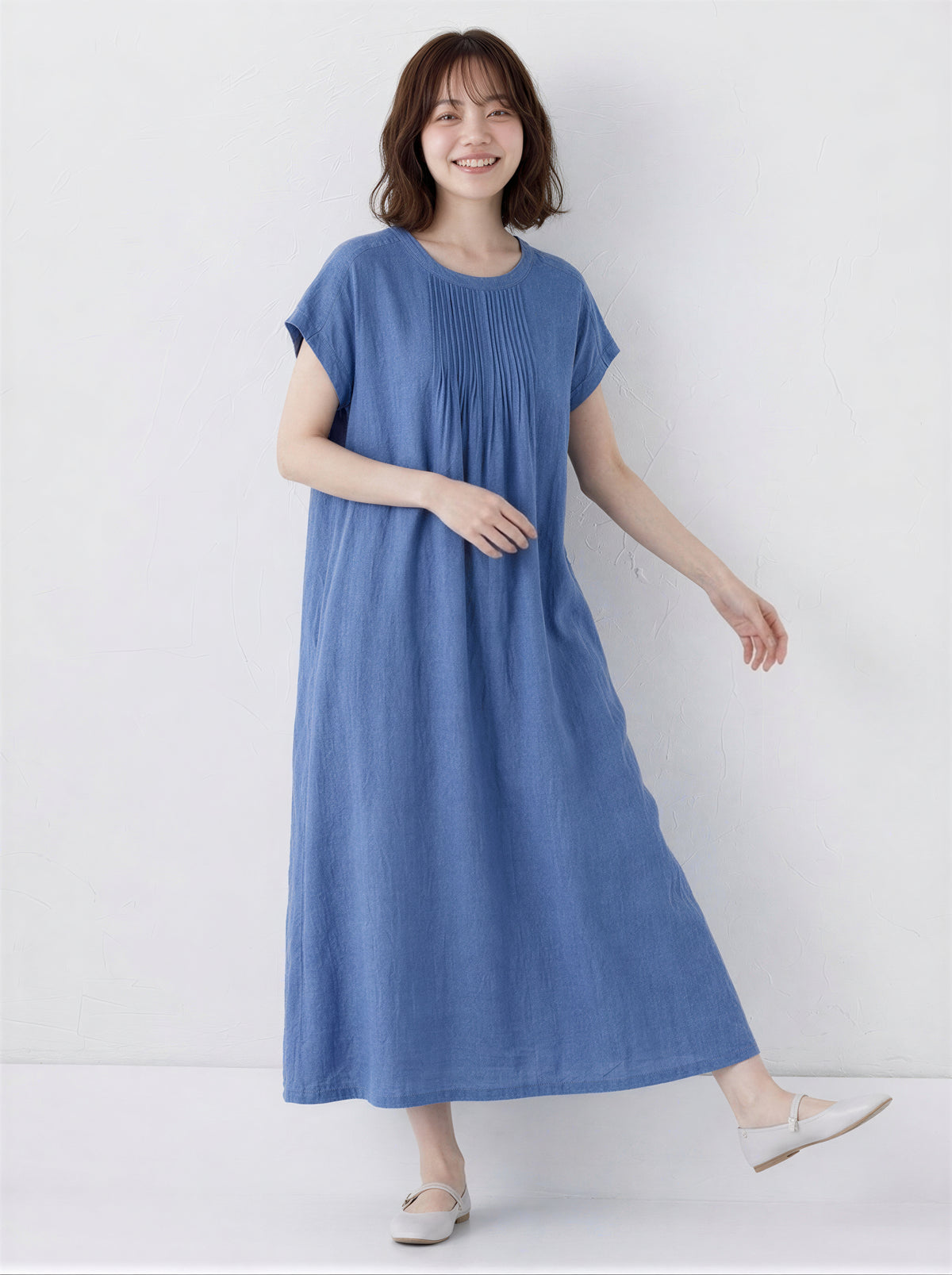 M~2XL プリーツ入りクルーネック ゆったりミディ丈ワンピース