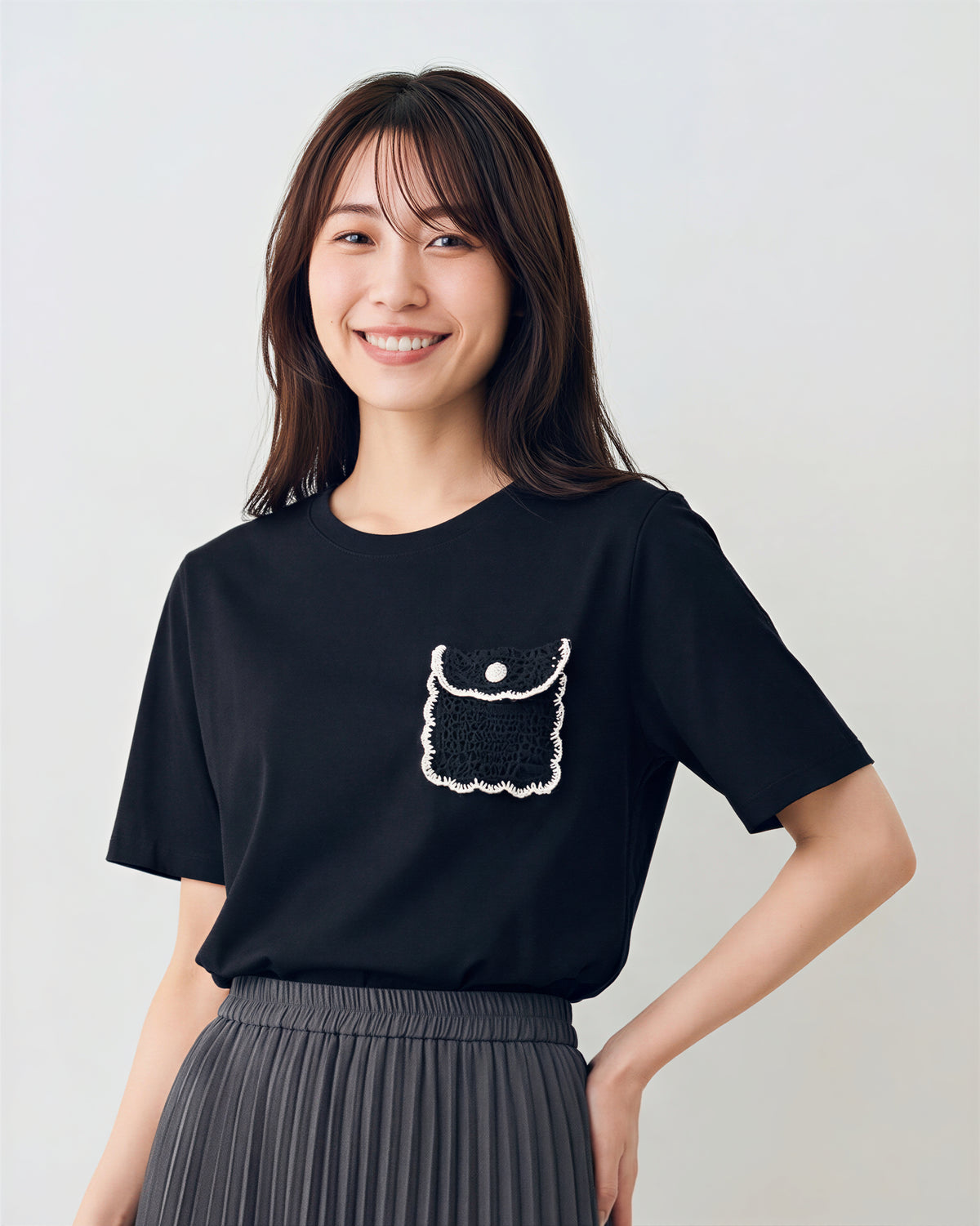 ブラック ゆったりドロップショルダー 立体ポケット刺繍 半袖Tシャツ