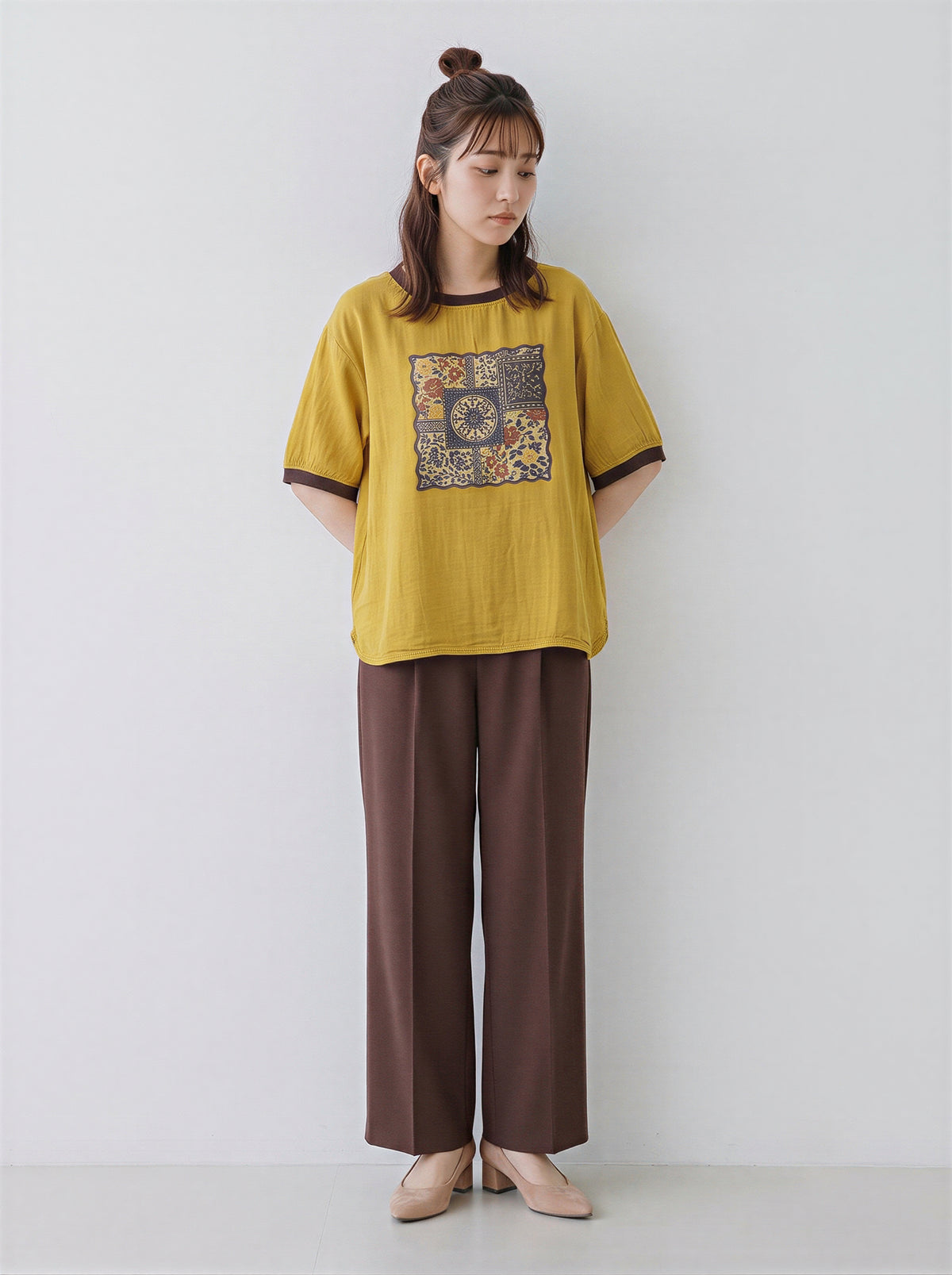 ゆったりクルーネック 配色トリムプリントTシャツ