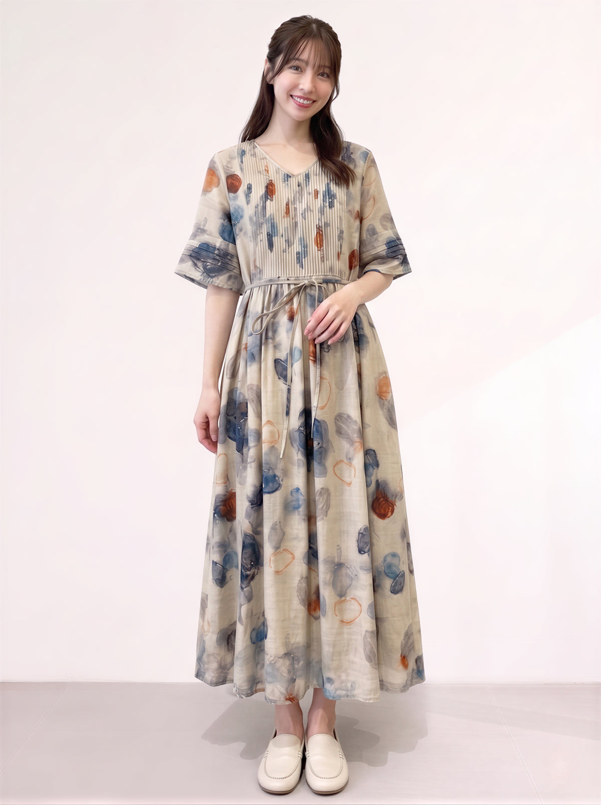 M~2XL ライトベージュ Vネック ウエストリボン 花柄ロングワンピース