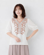 M~2XL Vネック 刺繍パフスリーブTシャツ