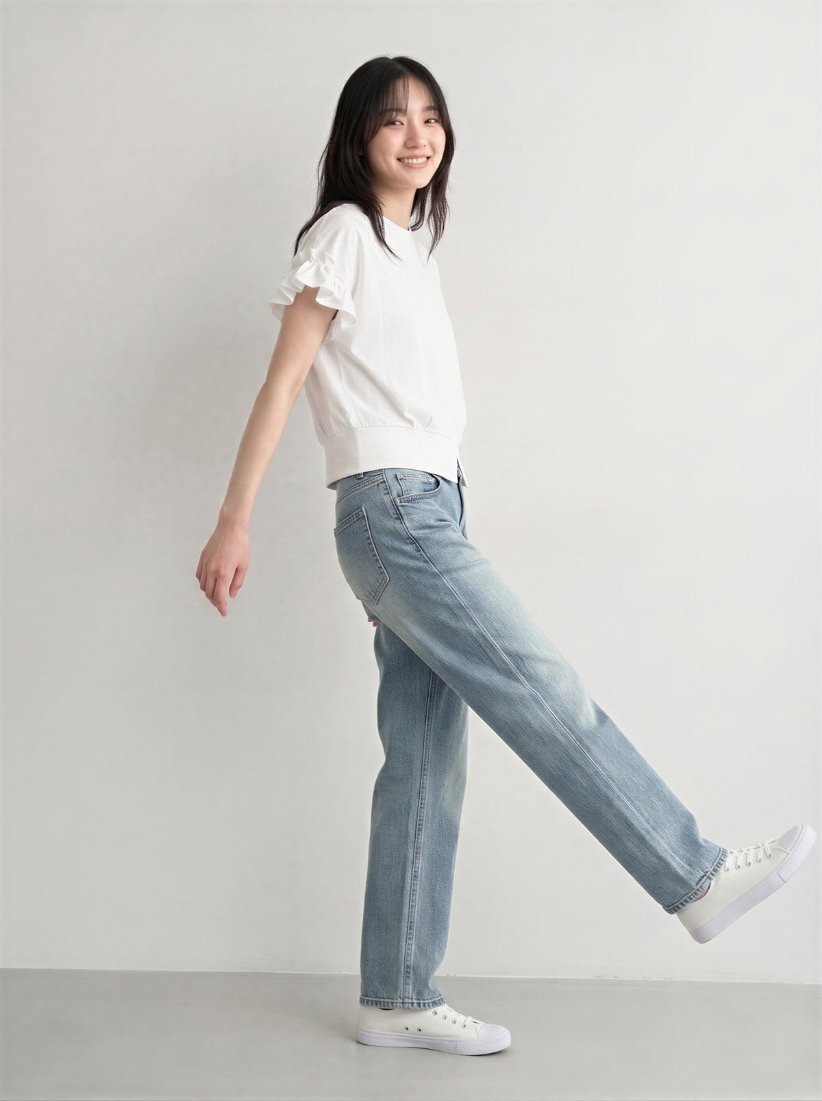 フリルスリーブ ウエストシェイプ ショート丈Tシャツ