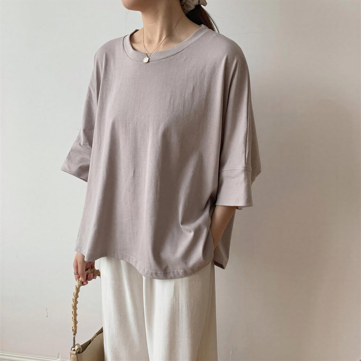 ゆったりドロップショルダー スリットTシャツ
