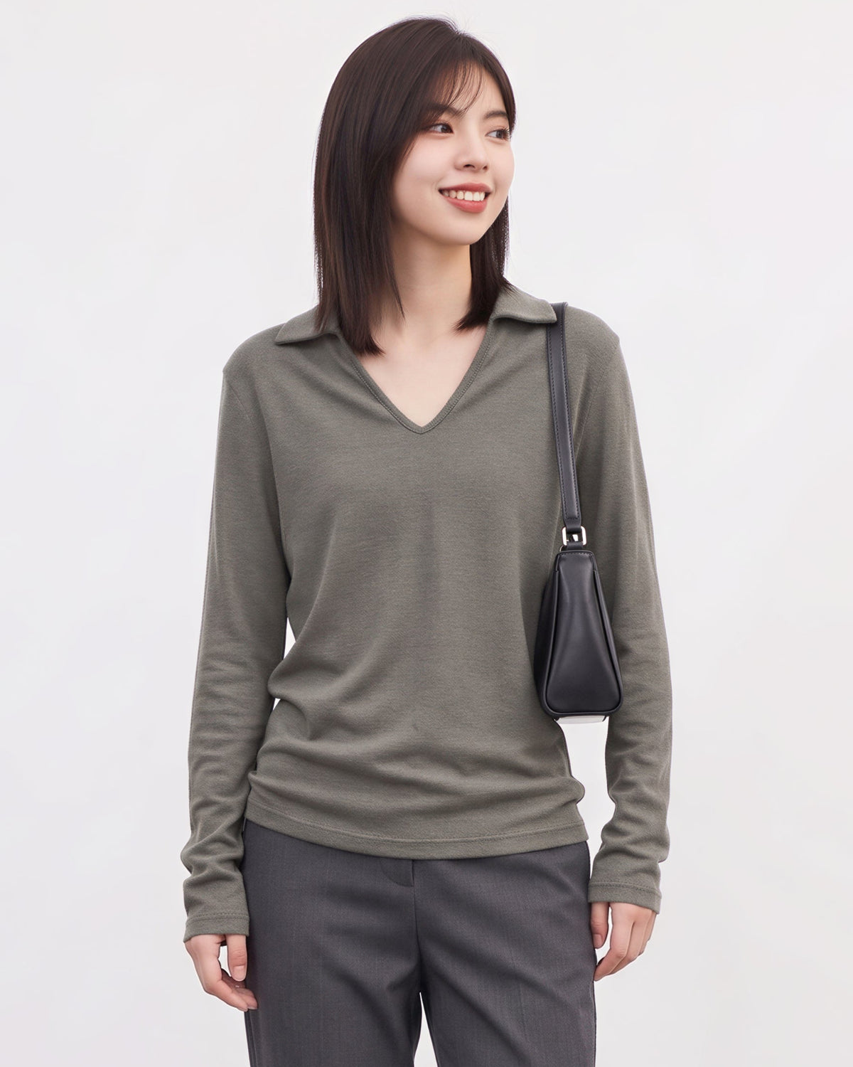 襟付きVネック スリムフィット長袖Tシャツ