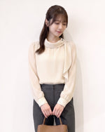 S~XL ドット柄 フリルハイネックブラウス