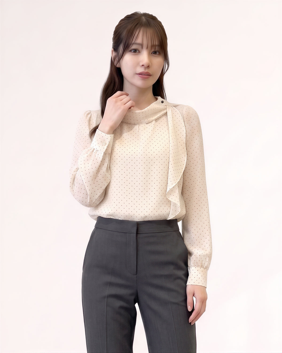S~XL ドット柄 フリルハイネックブラウス
