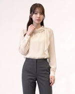 S~XL ドット柄 フリルハイネックブラウス
