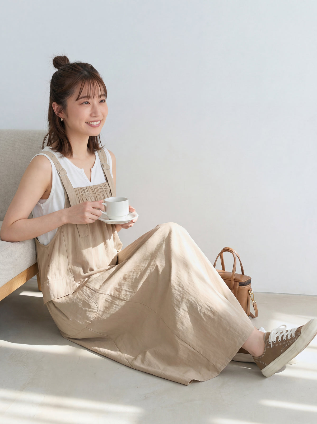 カーキブラウン ゆったりAラインシルエット ギャザーキャミワンピース