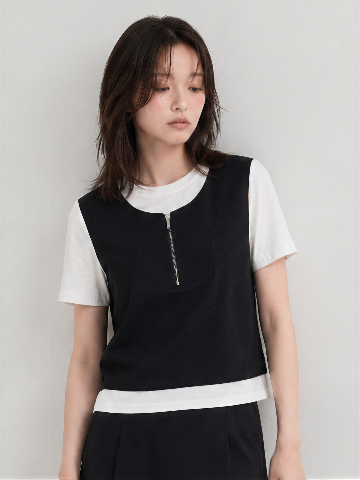 配色切り替えファスナー付きフェイクレイヤード半袖Tシャツ