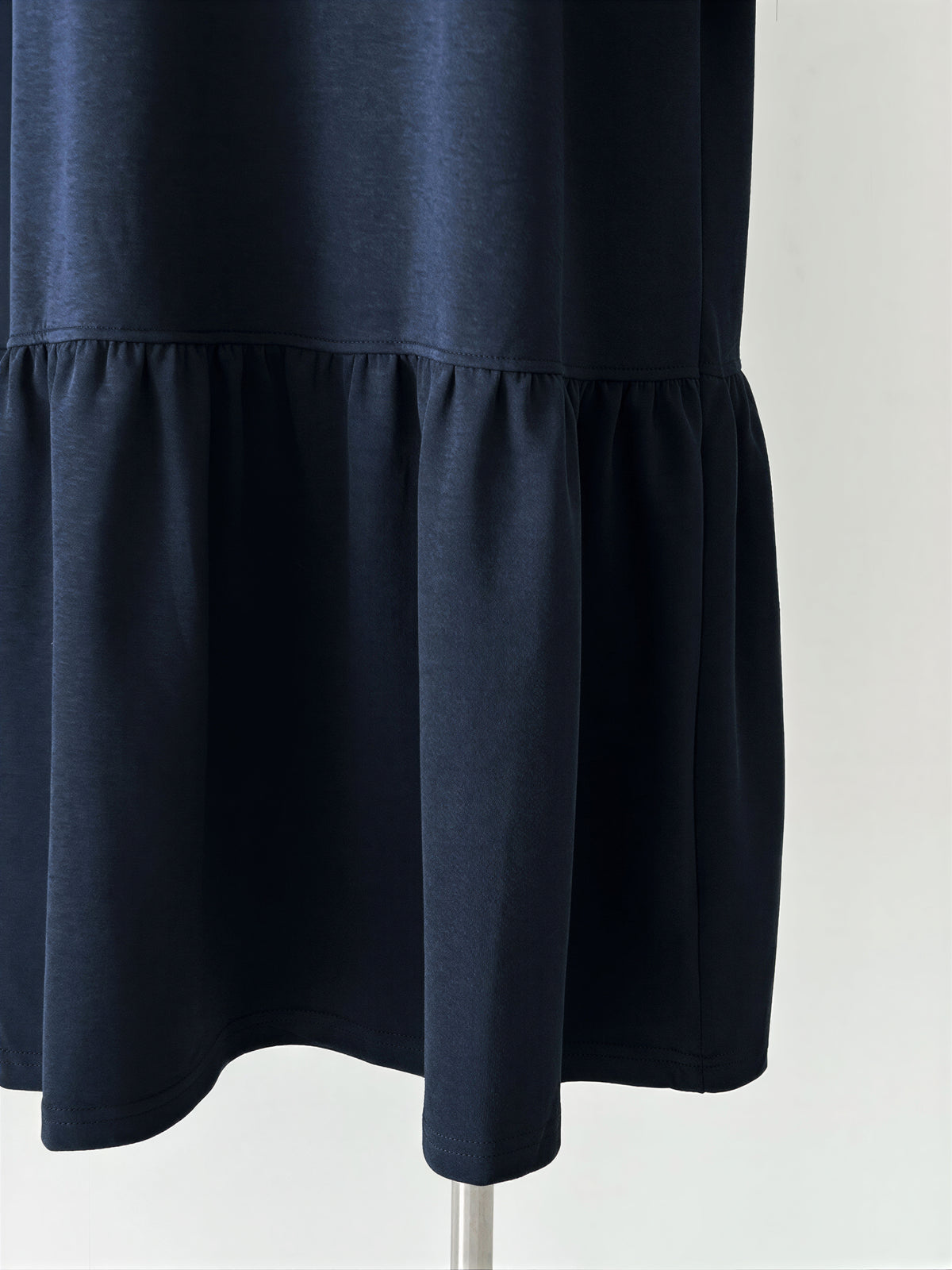 襟付き前立て ラグラン袖 切替フリルヘム スウェットワンピース