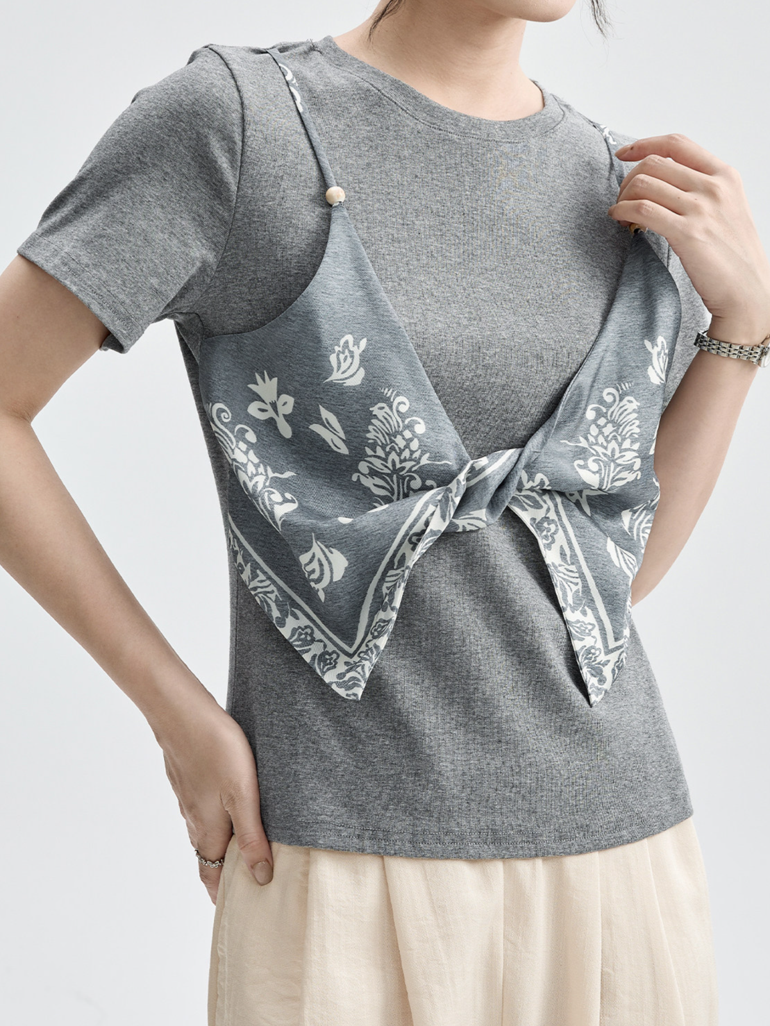 半袖Tシャツ2枚フェイクスカーフ個性的アートキルティングトップス
