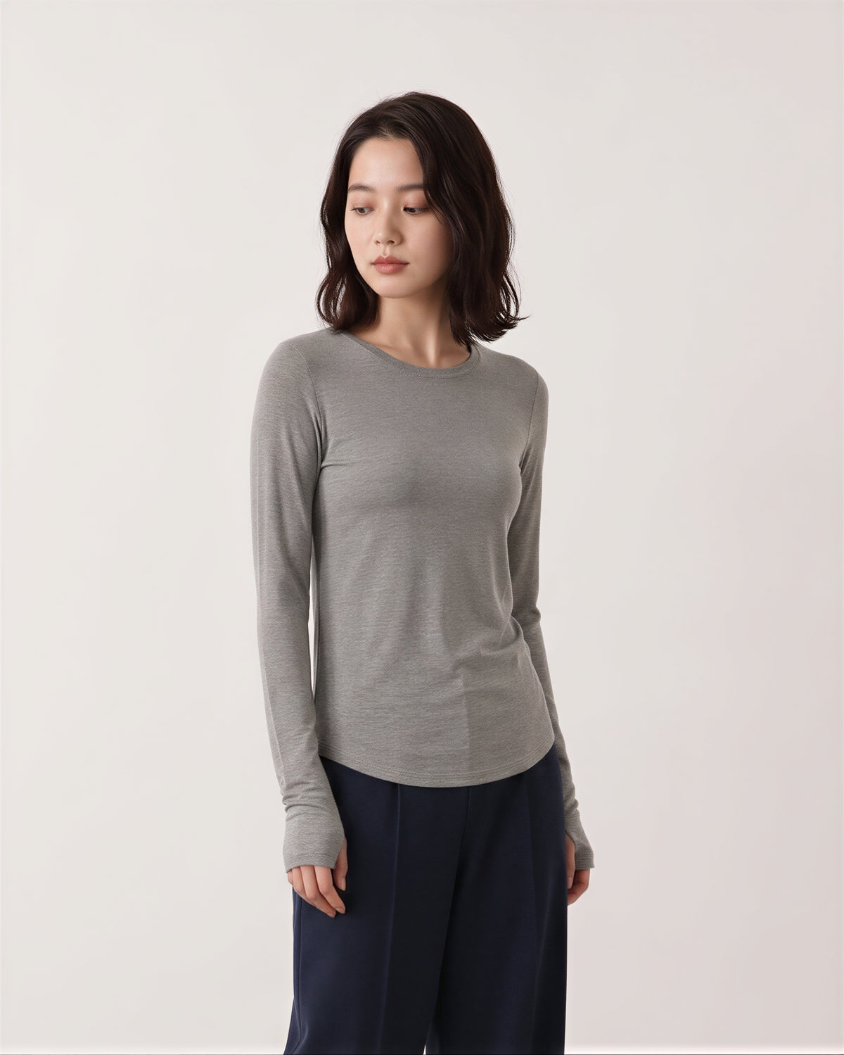 【秋新作】【全2色】S~2XL ラウンドネック スリムフィット インナー 長袖Tシャツ